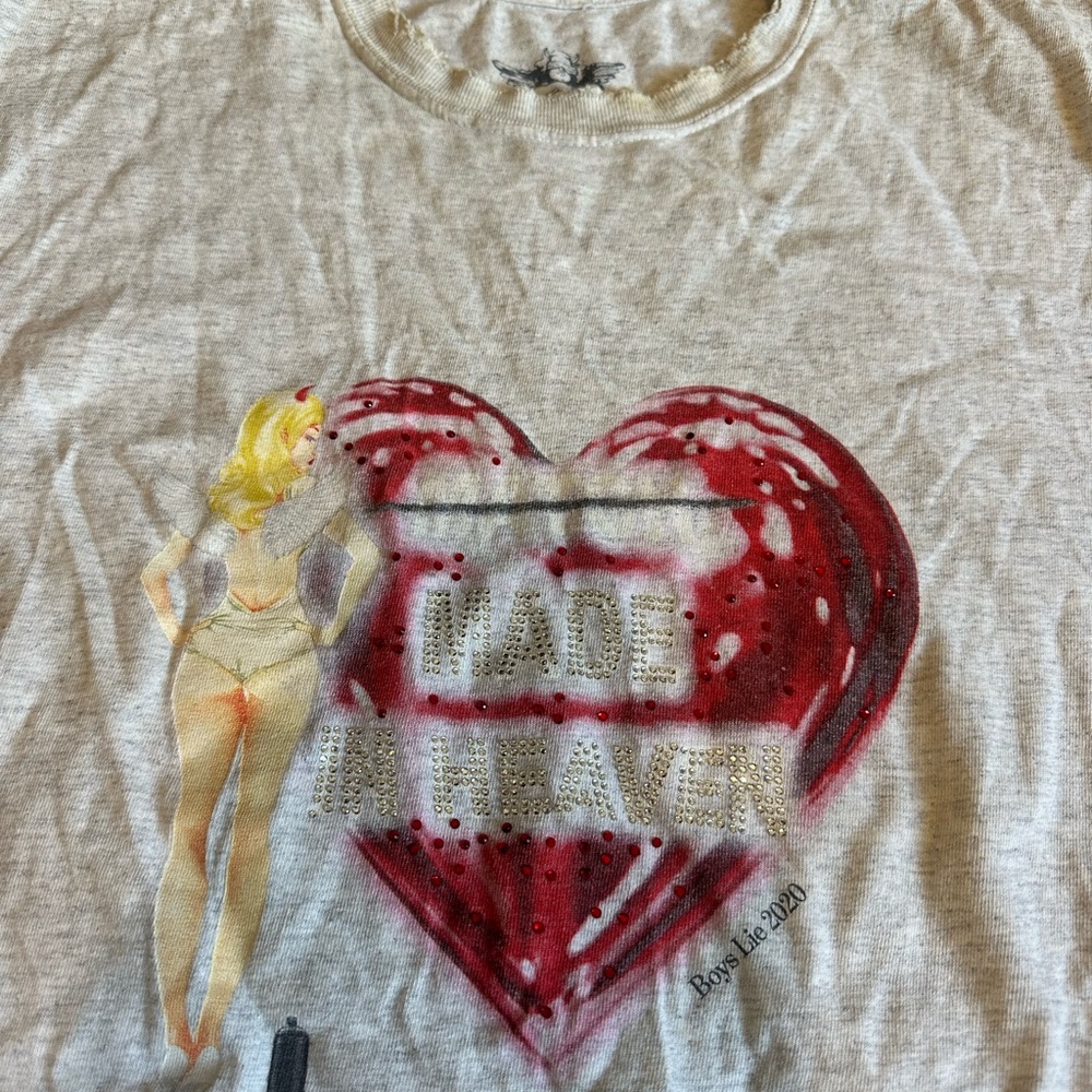 Gray Boys Lie  Shirt with Heart Design - Picture 2 of 4
